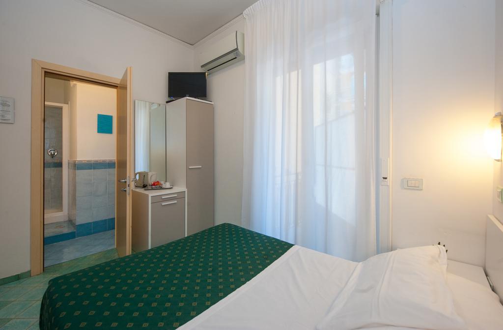 Hotel De Rosa Maiori Szoba fotó